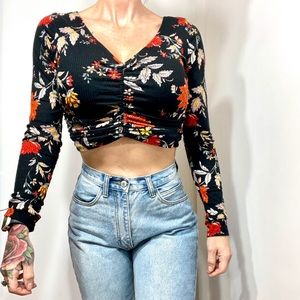 Publik floral crop top